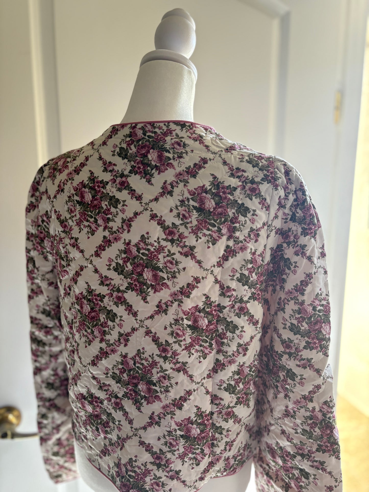 Ecru Rose Print Quilted Jacket 🌸